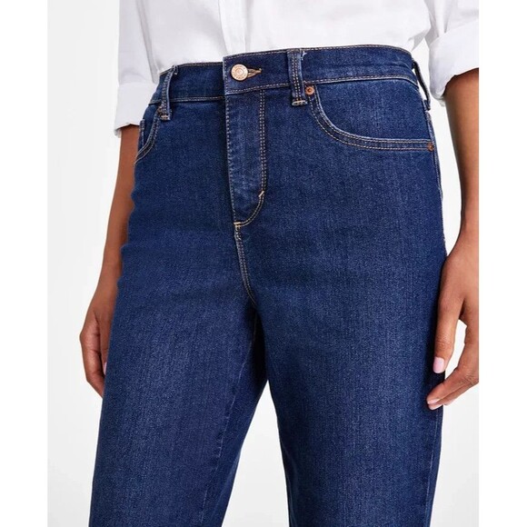 Gloria Vanderbilt Women's Petite Amanda High Rise Straight-Leg Jeans Madison 12P - Picture 2 of 9